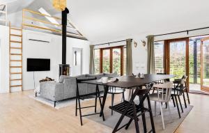 Nice Home In Jægerspris With Kitchen