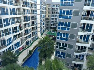 芭提雅中心 Grand Avenue 2卧室公寓泳池景 智能电视 高速互联网