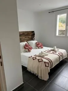 A nepita di porto vecchio*** - Pietralonga