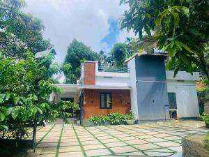 Aanandam - An Independent Villa in 1 Acre Farm