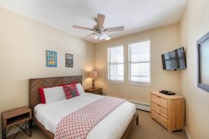 Select Unit 3606 - Fraser Crossing Founders Pointe condo