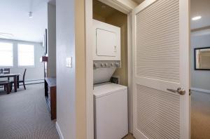 Select Unit 3606 - Fraser Crossing Founders Pointe condo