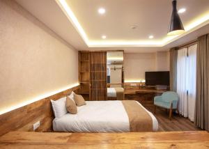 HOTEL BHRIKUTI TARA