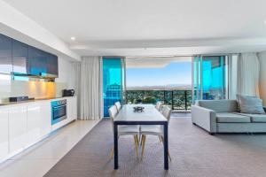 Oceanside sky dream Hilton 2.5BDR with 180° views