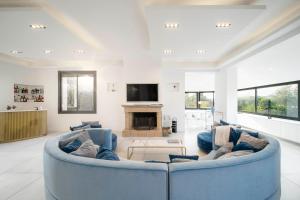 REF 2134 - Cannes - Magnificent villa for rent