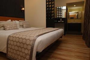 HOTEL SR