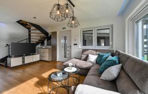 Nice Home In Vinogradi Ludbreski