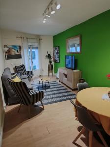 APARTAMENTO RECIEN REFORMADO EN EL CENTRO DE VILAGARCÍA DE AROUSA.