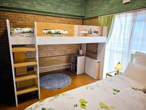 703. Disneyland, direct bus to the airport1minutes walk from the station.