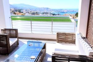 Luxurious Flat with Sea View & Private Beach