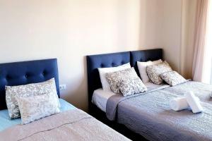 Luxurious Flat with Sea View & Private Beach