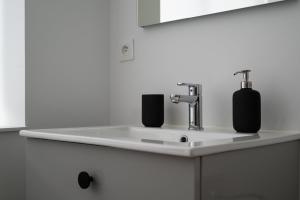 Appartements One bedroom apartment with parking, city center : photos des chambres