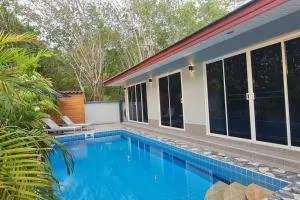 Sky Blue Pool Villa Aonang - Ban Klang