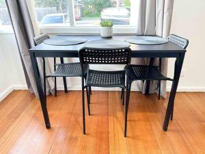 Large Peaceful 4 Bedroom Home