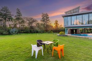 ELIVAAS 3 BHK with Treehouse & Pvt Pool - Handas Gateway