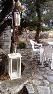 Charouda stone tower xenonas