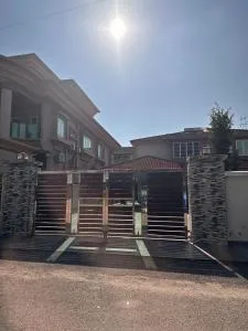 DOUBLE EE HOMESTAY 6 cars parking place 12pax - Simpang Dua