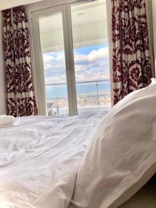 Skopje Sky Apartment 32nd floor,sky view,big balcony,free parking included