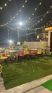 Photo of Dostel Rishikes