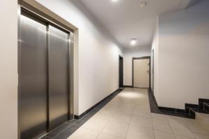 Nautica Raginisa Cosy Apartment by BookingHost