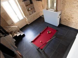 Maisons de vacances Gite du Chateau Caillivet pour 2 a 6 personnes avec piscine et billard : photos des chambres