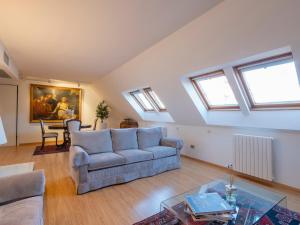 Xenia Apartments - Luxury & Elegant Penthouse in City Life