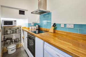 Host & Stay - Beachside Cottage