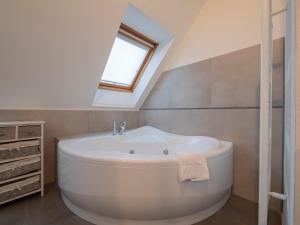 Xenia Apartments - Luxury & Elegant Penthouse in City Life