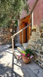 Kefalas Stone Cottage for couples - Sellía