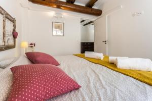 Postigo do Cais - By Y Concept