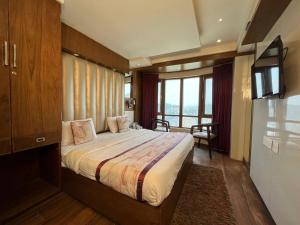 Mahaveer Grand