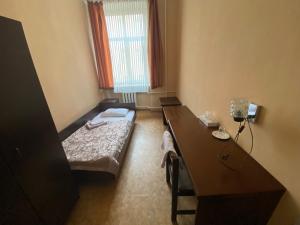 Single Room with Shared Shower and Toilet room in Hostel Viktorija with Private Rooms