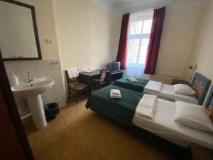 Hostel Viktorija with Private Rooms