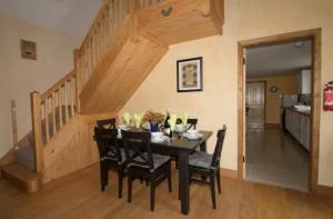 Emly - Cottage - Sleeps 6 - Parking - Garden