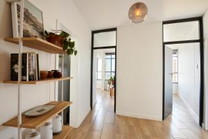 City Style with Striking Views