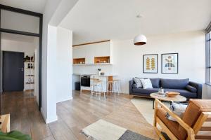 City Style with Striking Views