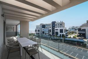 Los Camaleones by Ĥ - Playa de los Haraganes HLHC3304P4 - 4hvězdičkové hotely ve městě Isla Canela