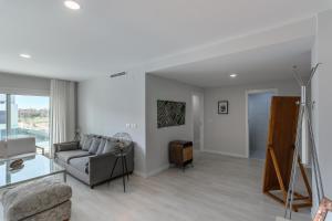 Los Camaleones by Ĥ - Playa de los Haraganes HLHC3304P4