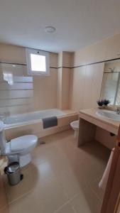 Moderno Apartamento 3 dormitorios, garaje y piscina