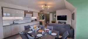 Sur un Nuage by Plaza