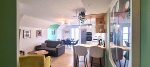 Sur un Nuage by Plaza