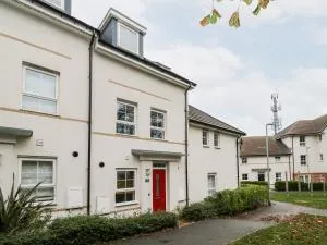 20 Bishops Way - Budock Water