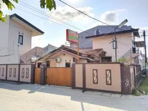 Risqia Homestay Syariah by Cocotel - Teko