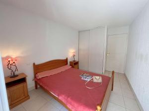 Spacieux T2 avec grande terrasse à Saint-Raphaël, proche mer et gare, garage inclus - FR-1-226A-102