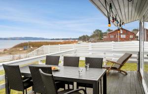 Amazing Home In Føllenslev With Kitchen