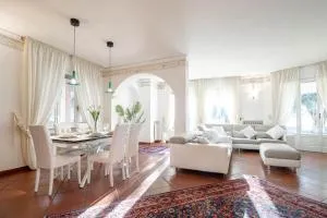 H11 [Villa Conchiglia] Piscina - Garage - Castellaro