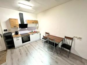 Häuschen für Monteure, Autobahn