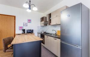 3 Bedroom Nice Home In Vodnjan 