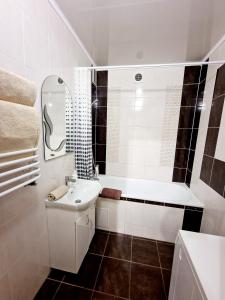 Apartment on Chornovola, 44