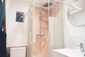 L Étoile Filante - 2 pièces de caractère